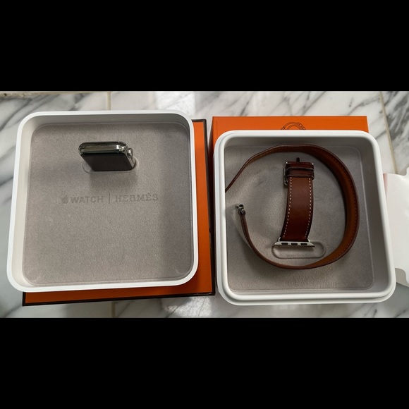HERMES APPLE WATCH , WITH 38mm FAUVE BERENIA HANDMADE LEATHER DOUBLE TOUR BAND - Picture 12 of 16